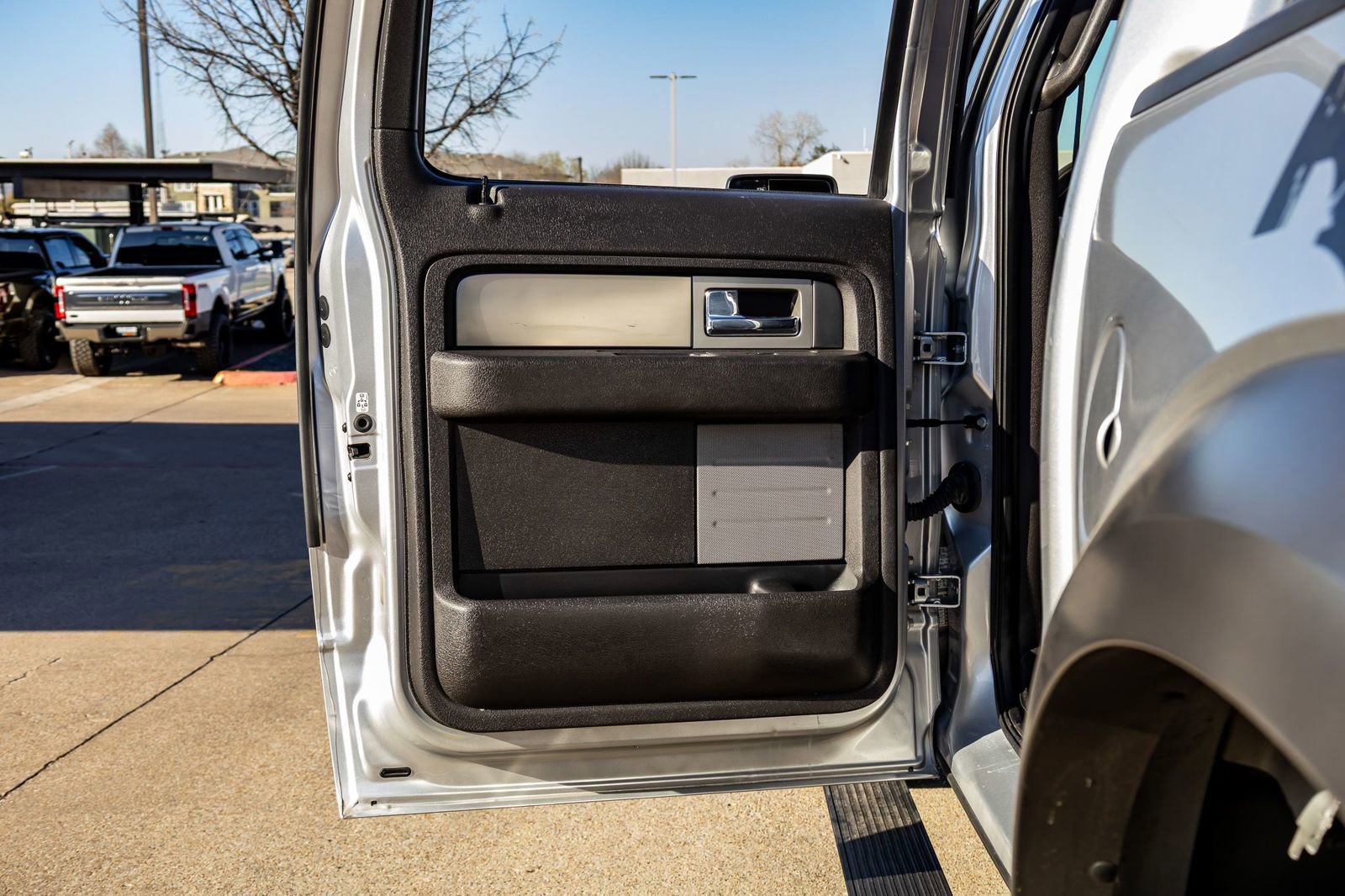 Used 2013 Ford F150 Raptor w/ Luxury Equipment Group image 37