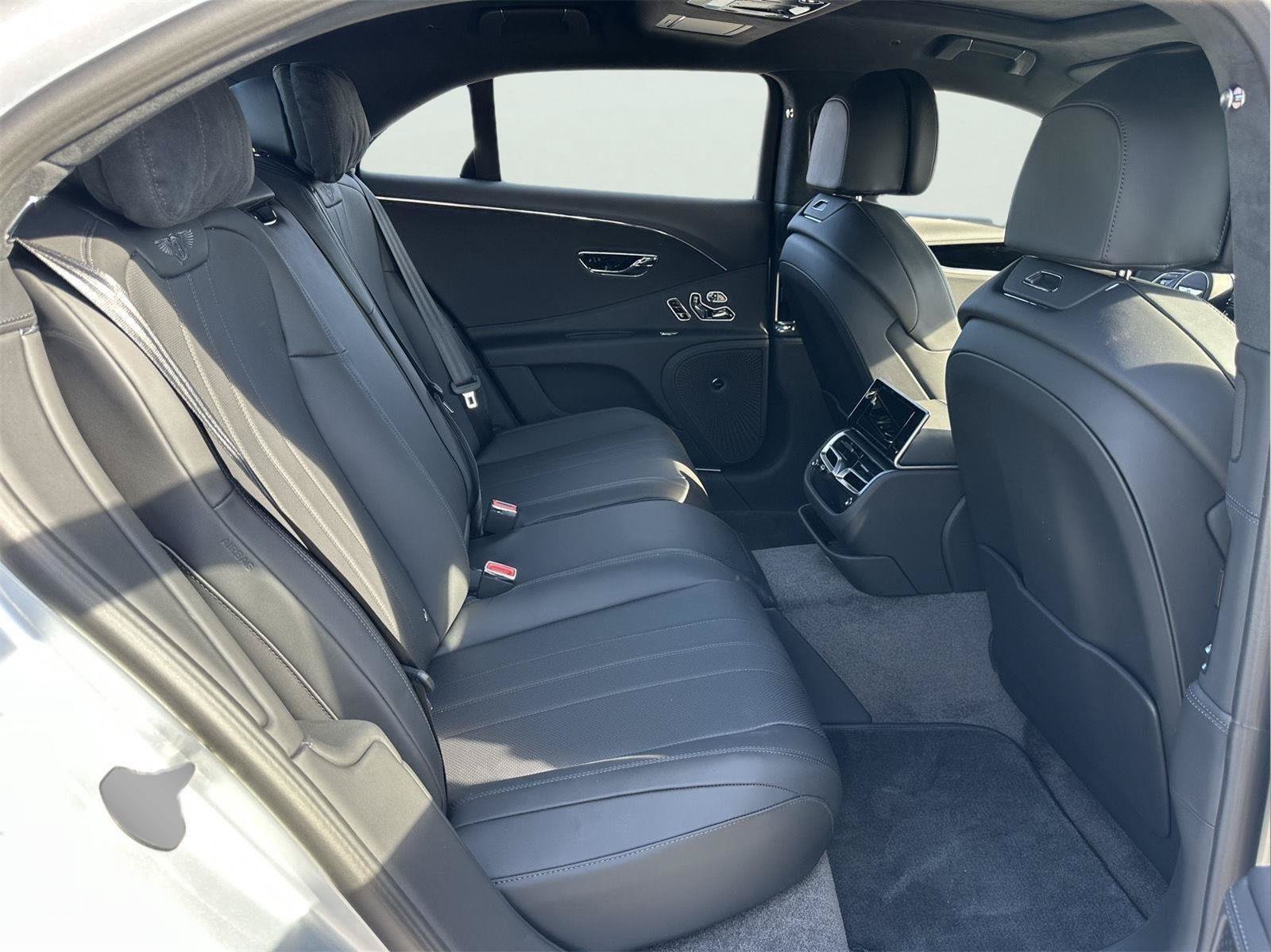 New 2026 Bentley Flying Spur V8 AWD/4WD image 30