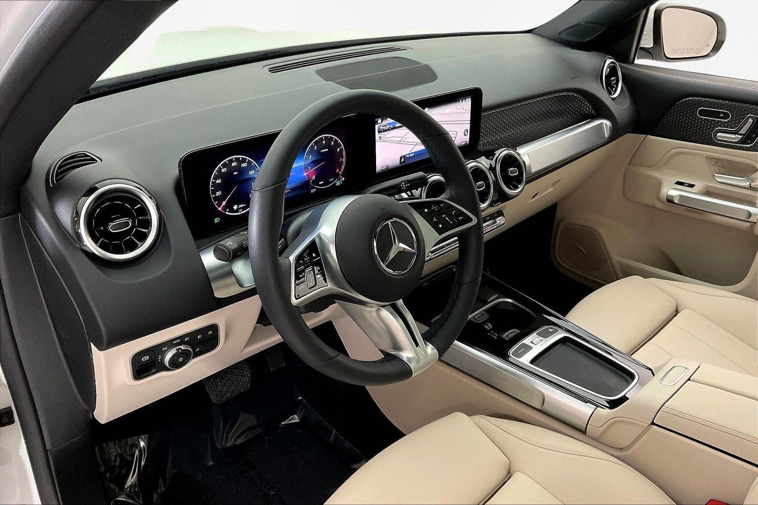 Certified 2026 Mercedes-Benz GLB 250 4MATIC image 17