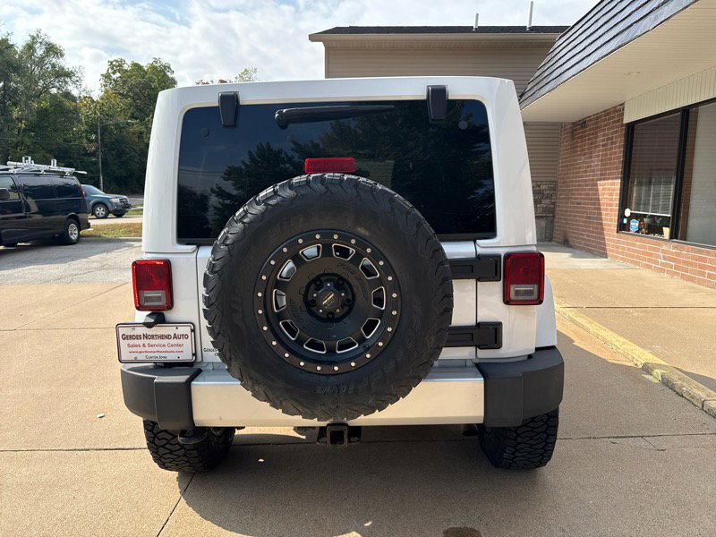 Used 2012 Jeep Wrangler Unlimited Sahara w/ Max Tow Pkg image 22