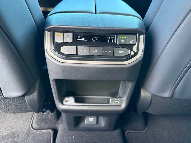 New 2026 Lexus TX 500h AWD image 23