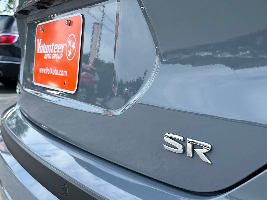 Used 2023 Nissan Kicks SR w/ SR Premium Package FWD image 8