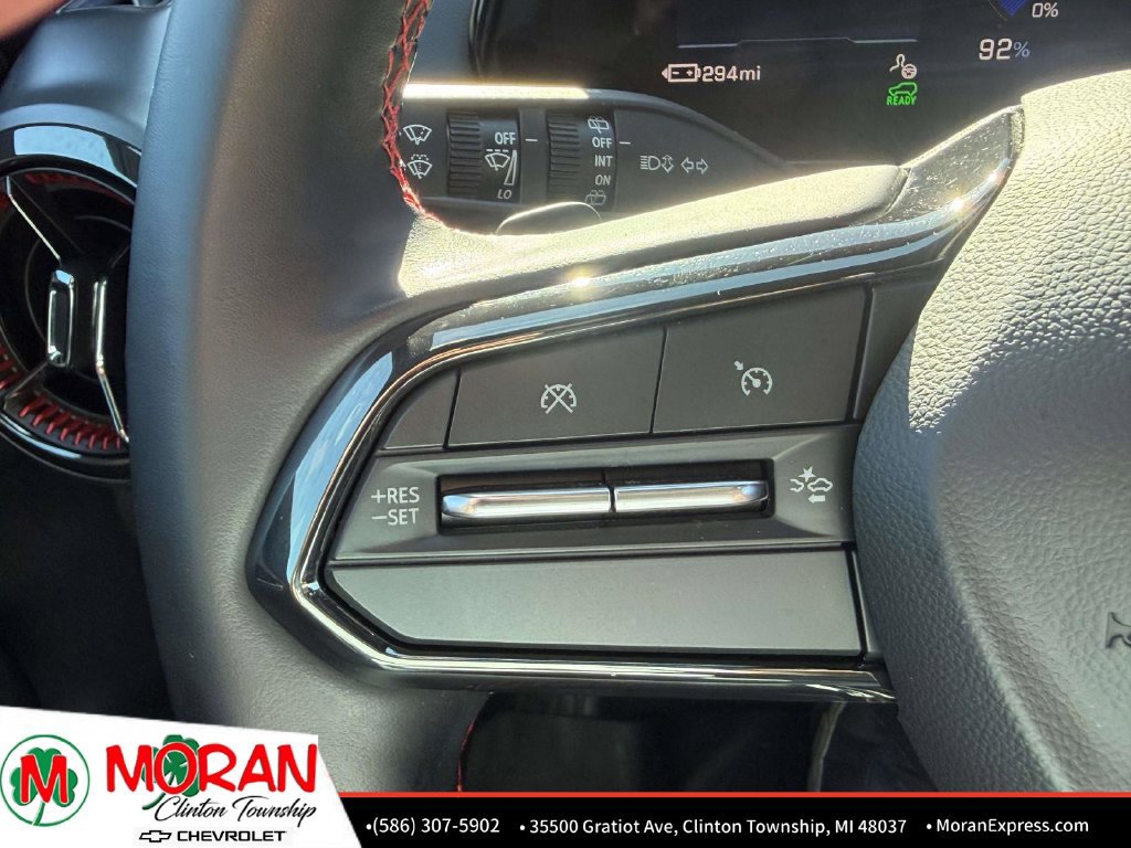 Used 2024 Chevrolet Equinox EV RS FWD image 25