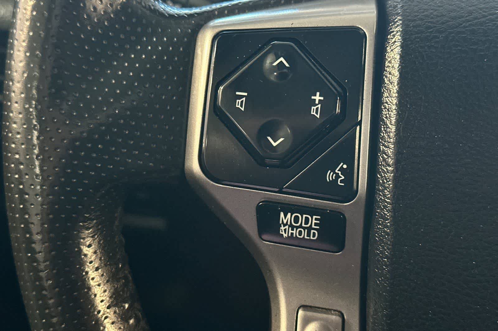 Used 2022 Toyota 4Runner SR5 image 30