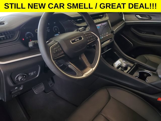 Used 2026 Jeep Grand Cherokee Limited AWD/4WD image 12