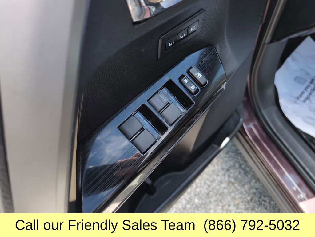 Used 2017 Toyota RAV4 Limited AWD/4WD image 12