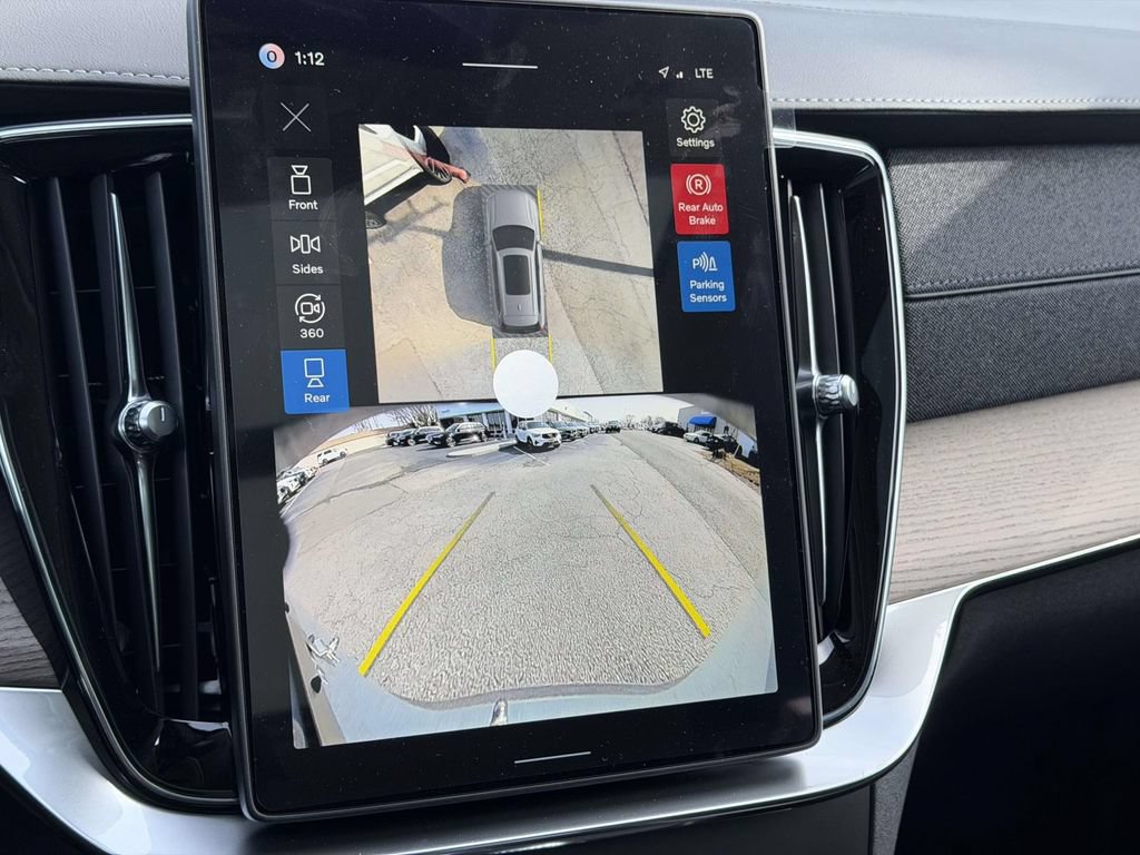 New 2026 Volvo XC90 B6 Plus w/ Protection Package Premier AWD/4WD image 4