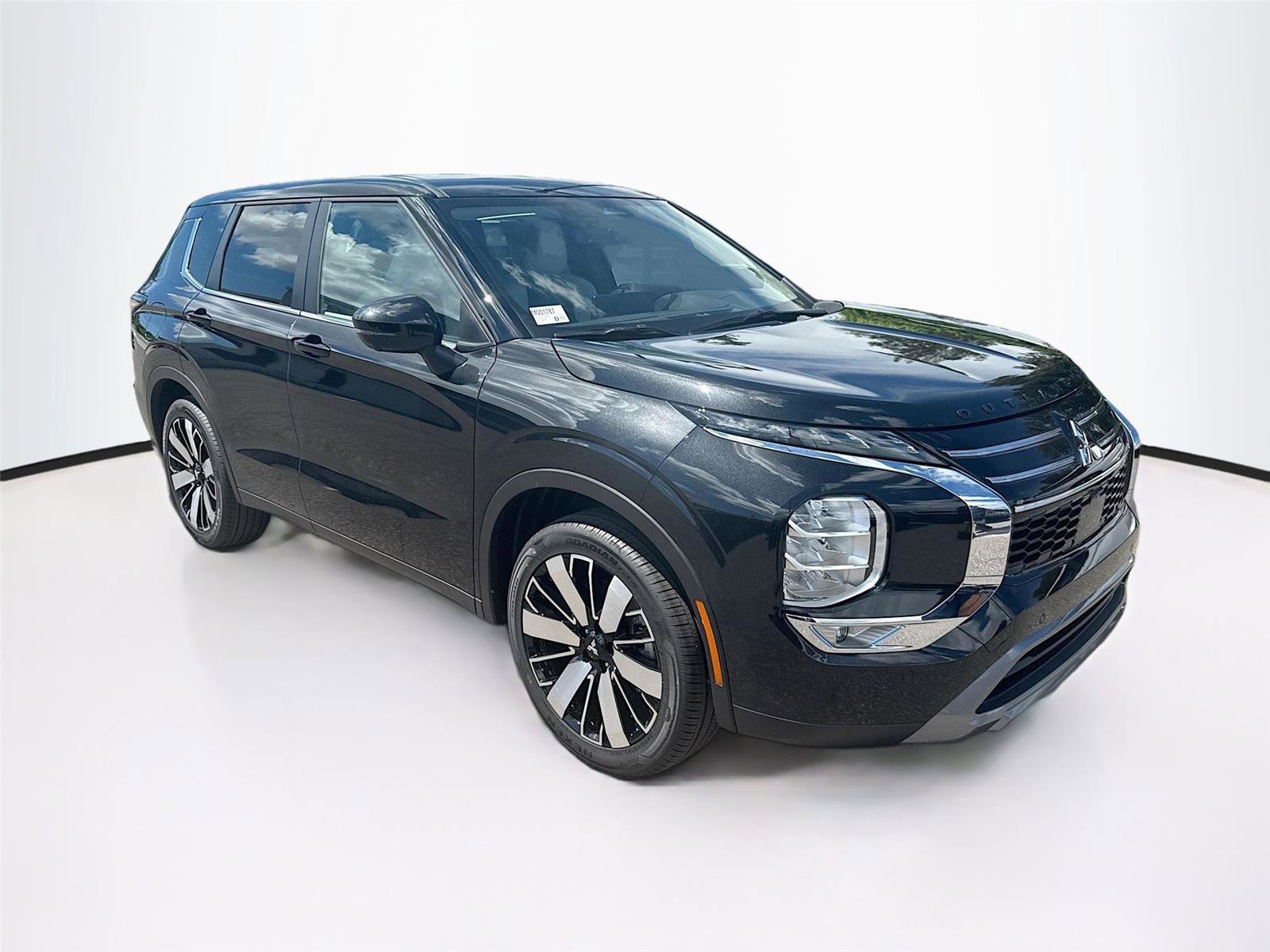 New 2025 Mitsubishi Outlander SE video 1