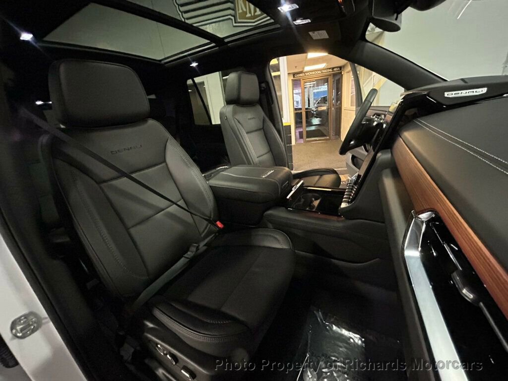 Used 2025 GMC Yukon Denali w/ Sun & Power Step Package AWD/4WD image 35