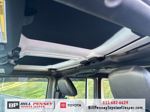 Used 2019 Jeep Wrangler Unlimited Rubicon AWD/4WD image 17