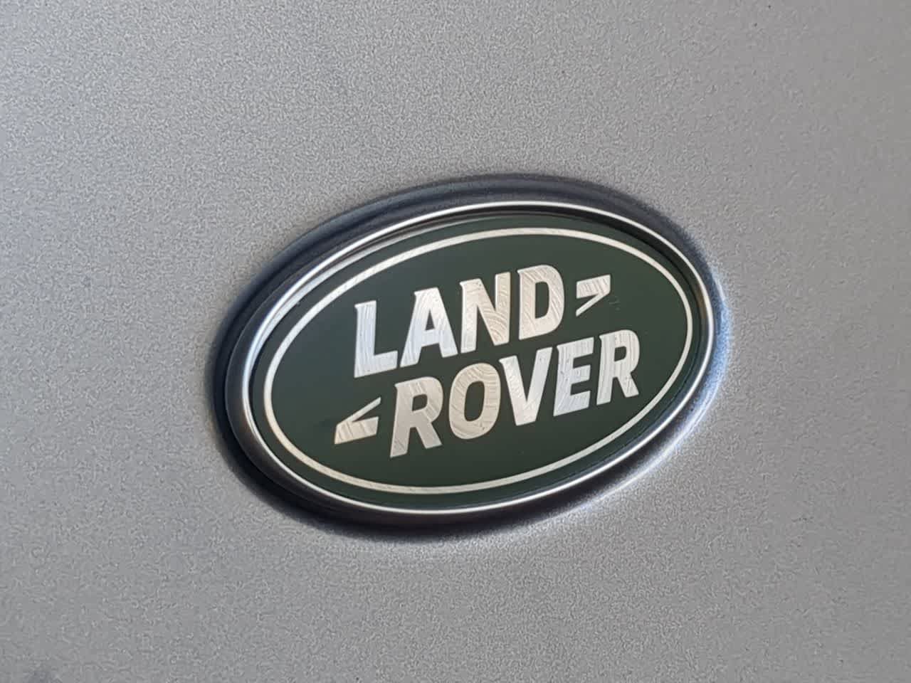 Certified 2025 Land Rover Discovery Sport Dynamic SE AWD/4WD image 11