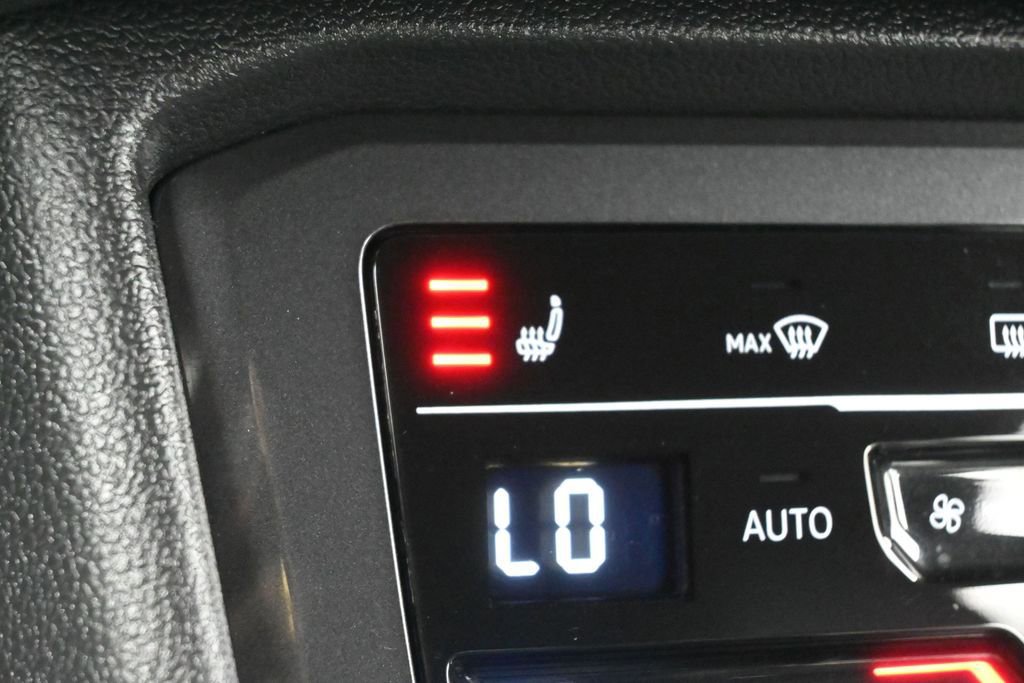 Used 2022 Volkswagen Tiguan SE R-Line image 20