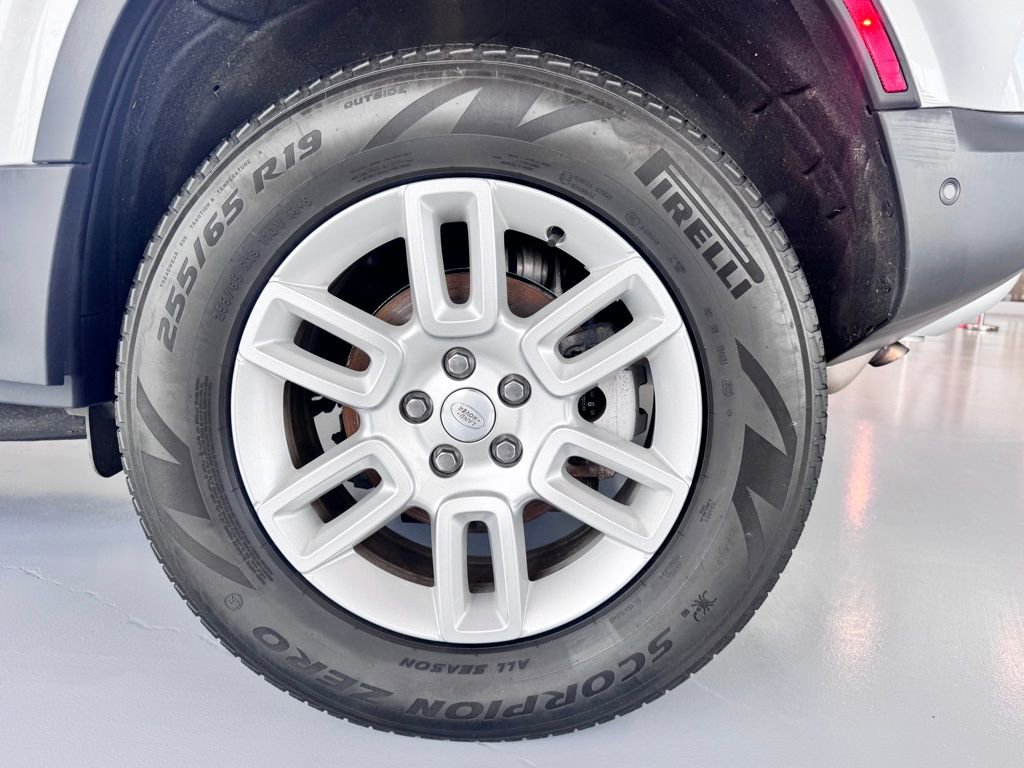 Used 2023 Land Rover Defender 110 S image 13