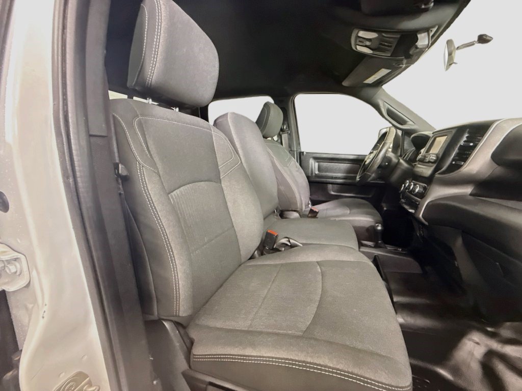 Used 2024 RAM 2500 Tradesman w/ Chrome Appearance Group AWD/4WD image 28