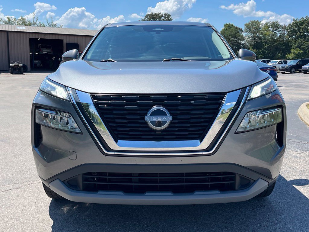 Used 2022 Nissan Rogue SV FWD image 3