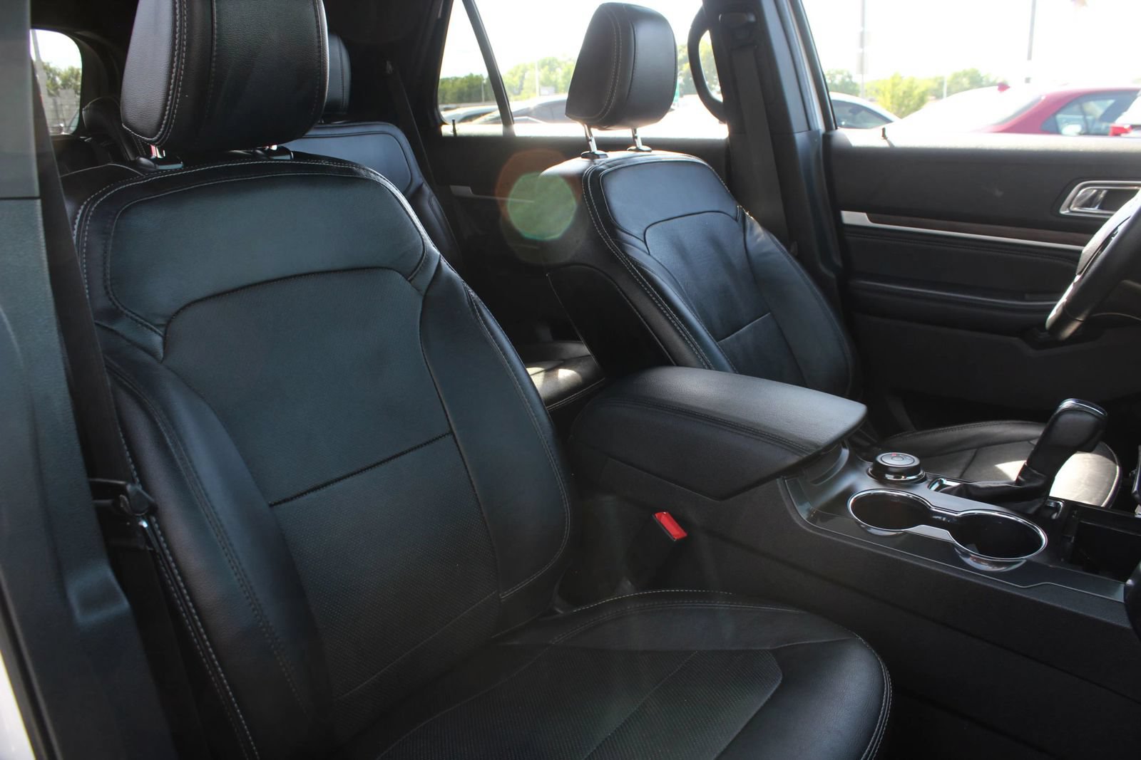 Used 2018 Ford Explorer Limited w/ Equipment Group 301A AWD/4WD image 20