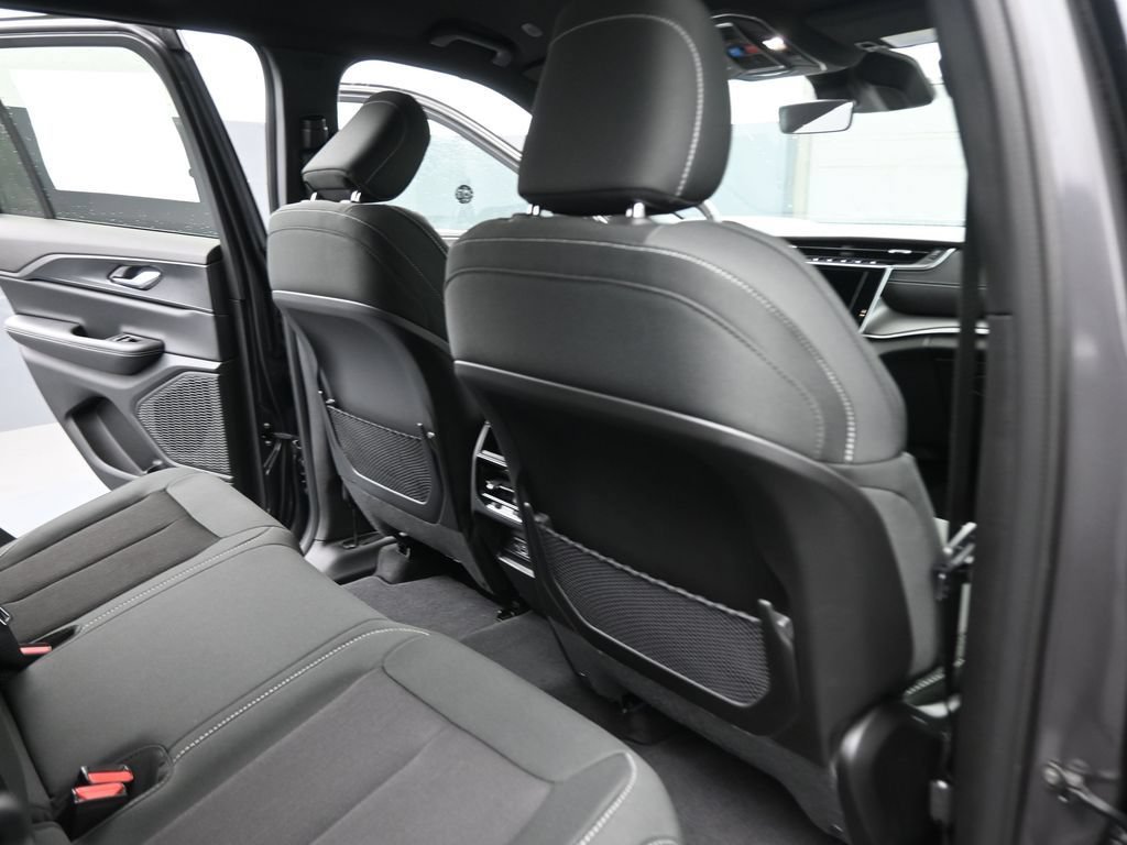 New 2026 Jeep Grand Cherokee Laredo RWD image 16