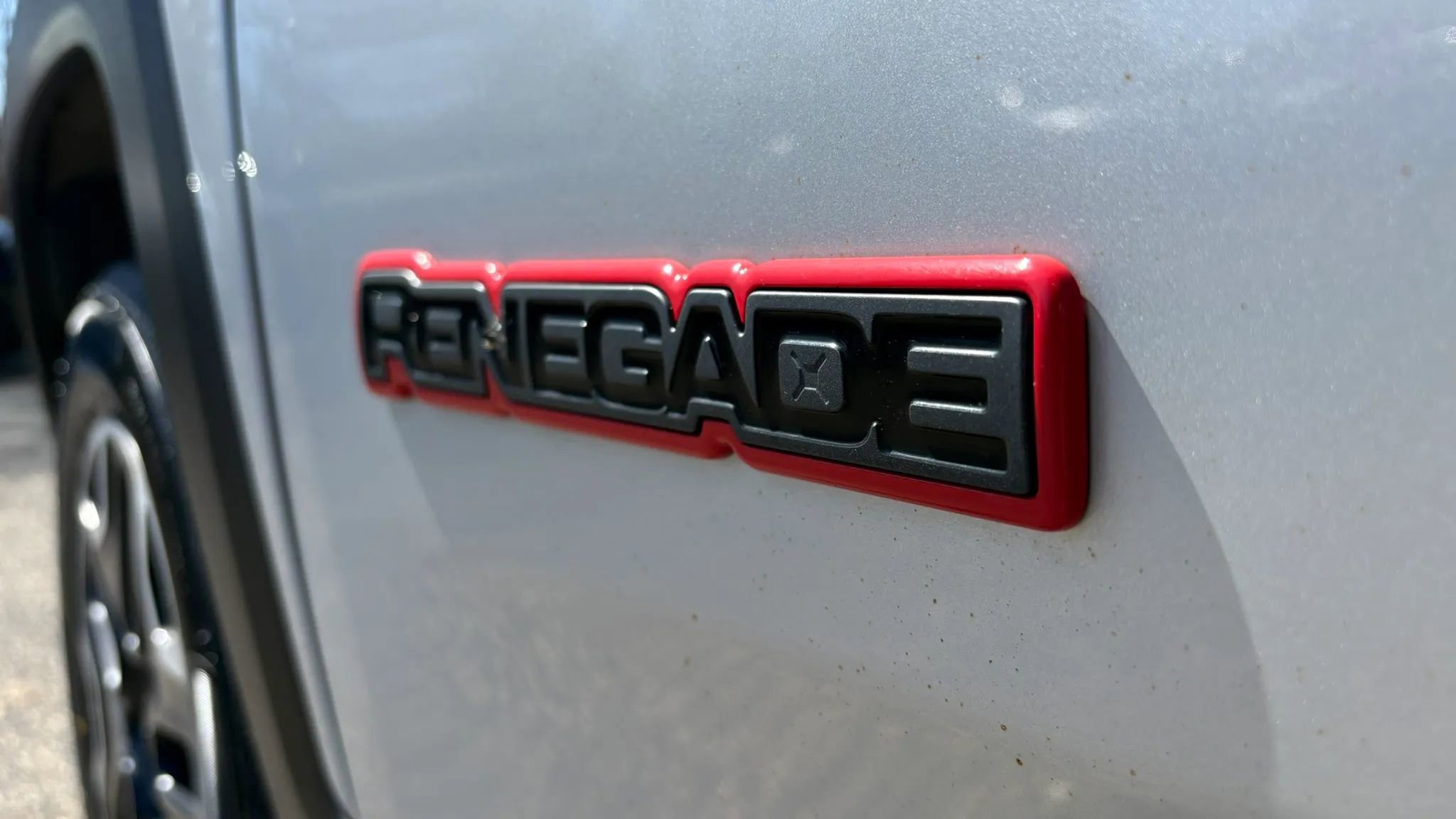 Used 2016 Jeep Renegade Trailhawk AWD/4WD image 33