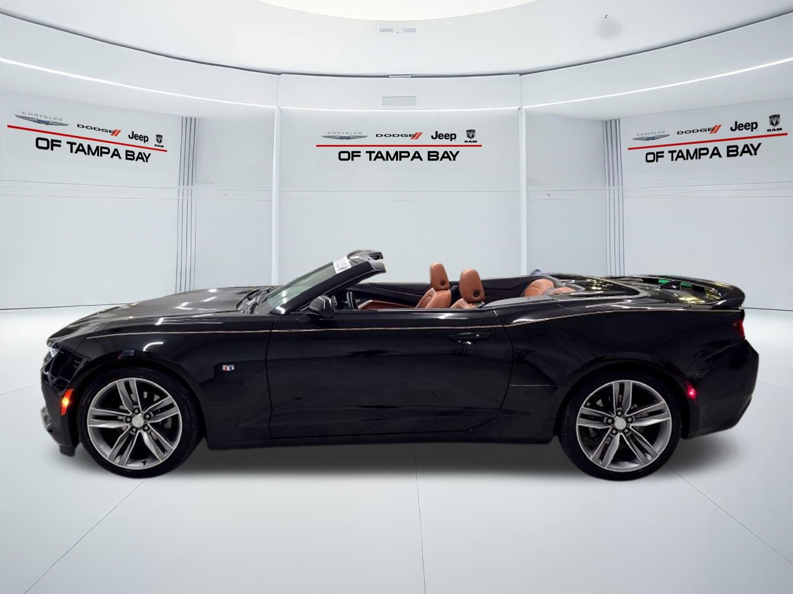 Used 2018 Chevrolet Camaro LT RWD image 13