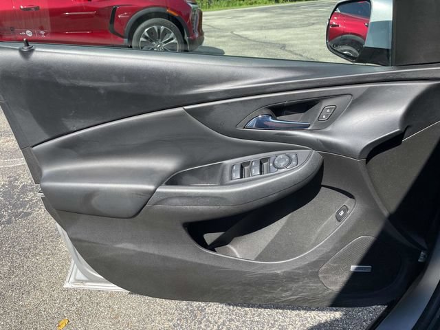 Used 2017 Chevrolet Volt Premier w/ Driver Confidence II Package FWD image 33