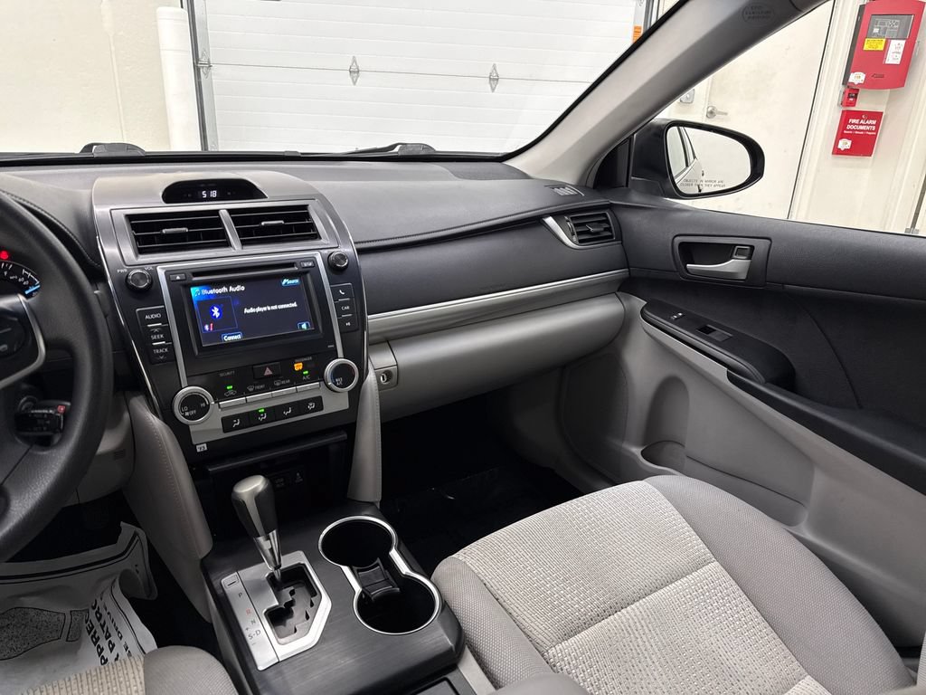Used 2012 Toyota Camry LE FWD image 15