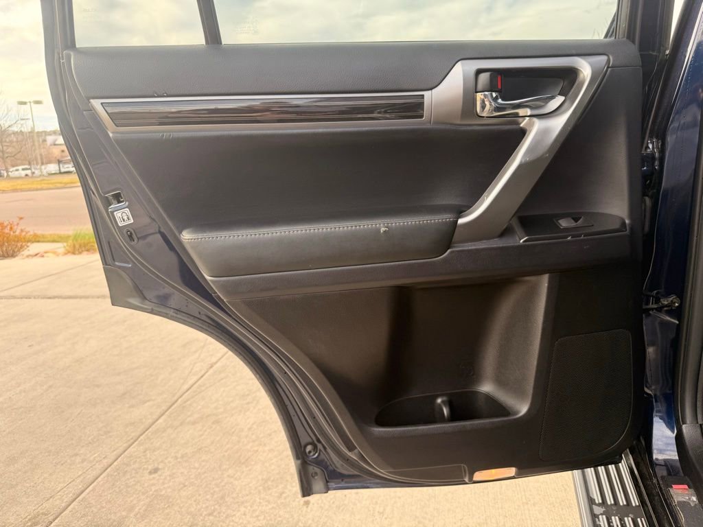 Used 2023 Lexus GX 460 Premium w/ Premium Package AWD/4WD image 24