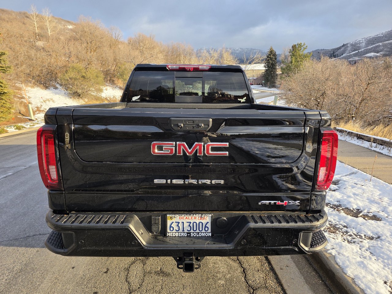 Used 2025 GMC Sierra 1500 AT4X image 4