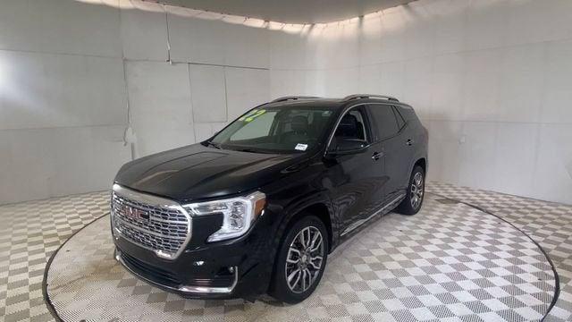 Used 2022 GMC Terrain Denali w/ LPO, Floor Liner Package AWD/4WD image 3