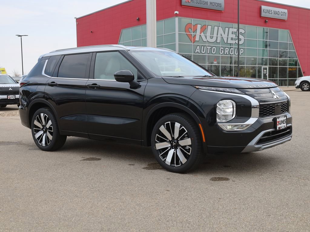 New 2025 Mitsubishi Outlander AWD image 2