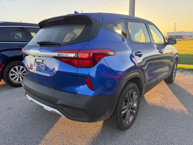 Used 2022 Kia Seltos LX image 4
