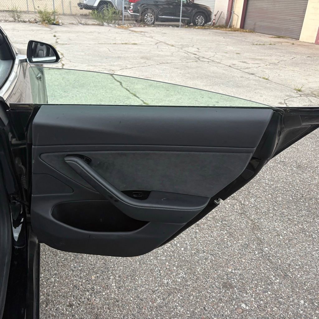 Used 2019 Tesla Model 3 Long Range RWD image 15