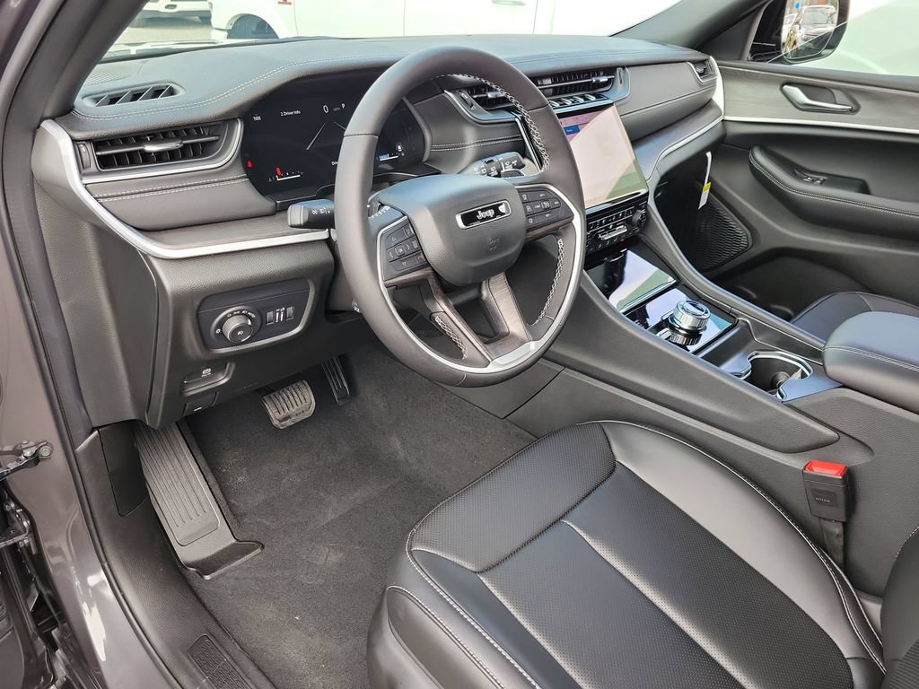 New 2025 Jeep Grand Cherokee L Limited w/ Luxury Tech Group II AWD/4WD image 17