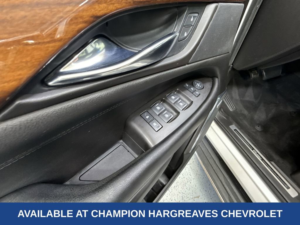 Used 2016 Cadillac Escalade ESV Luxury image 32
