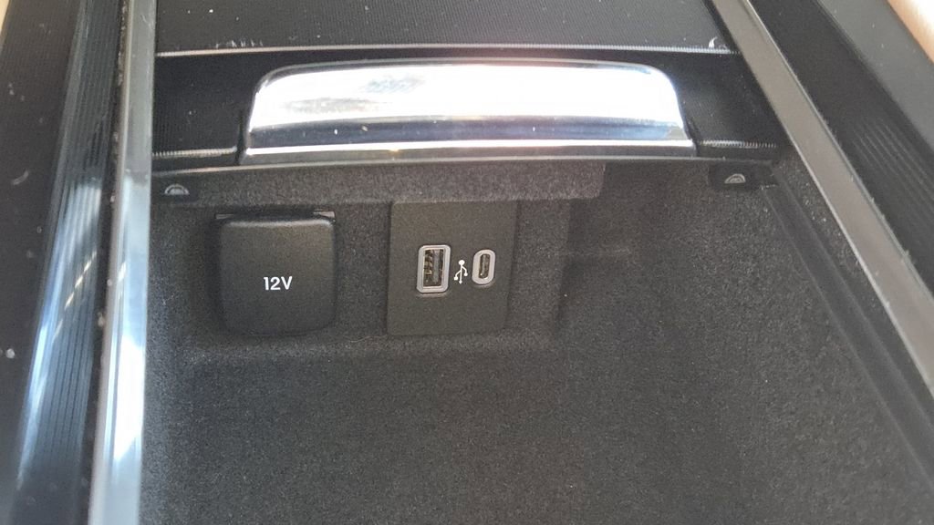 Used 2020 Lincoln Corsair Reserve w/ Equipment Group 201A image 10