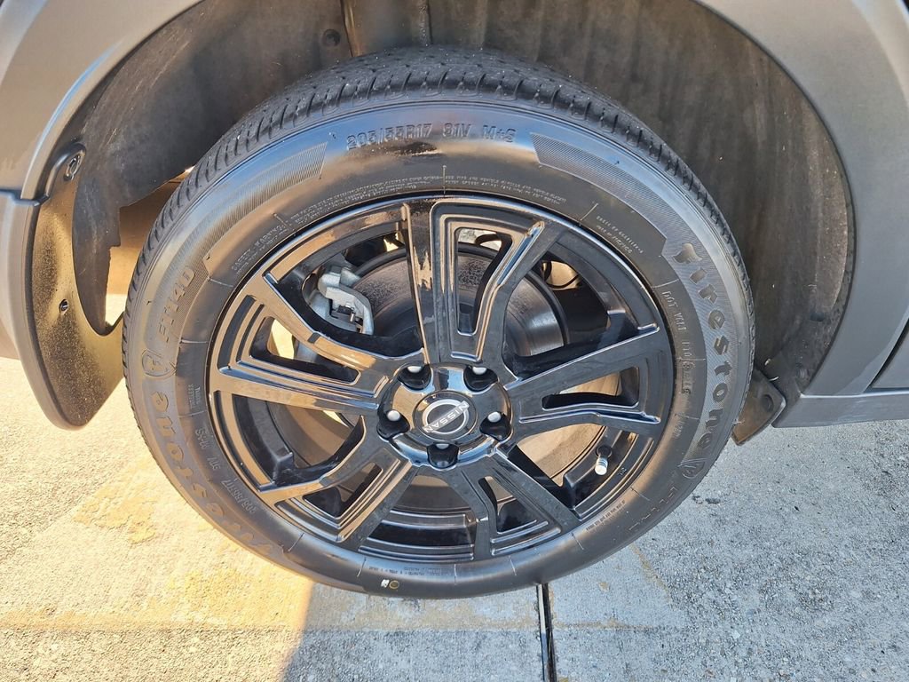 Used 2024 Nissan Kicks SR w/ SR Premium Package image 24