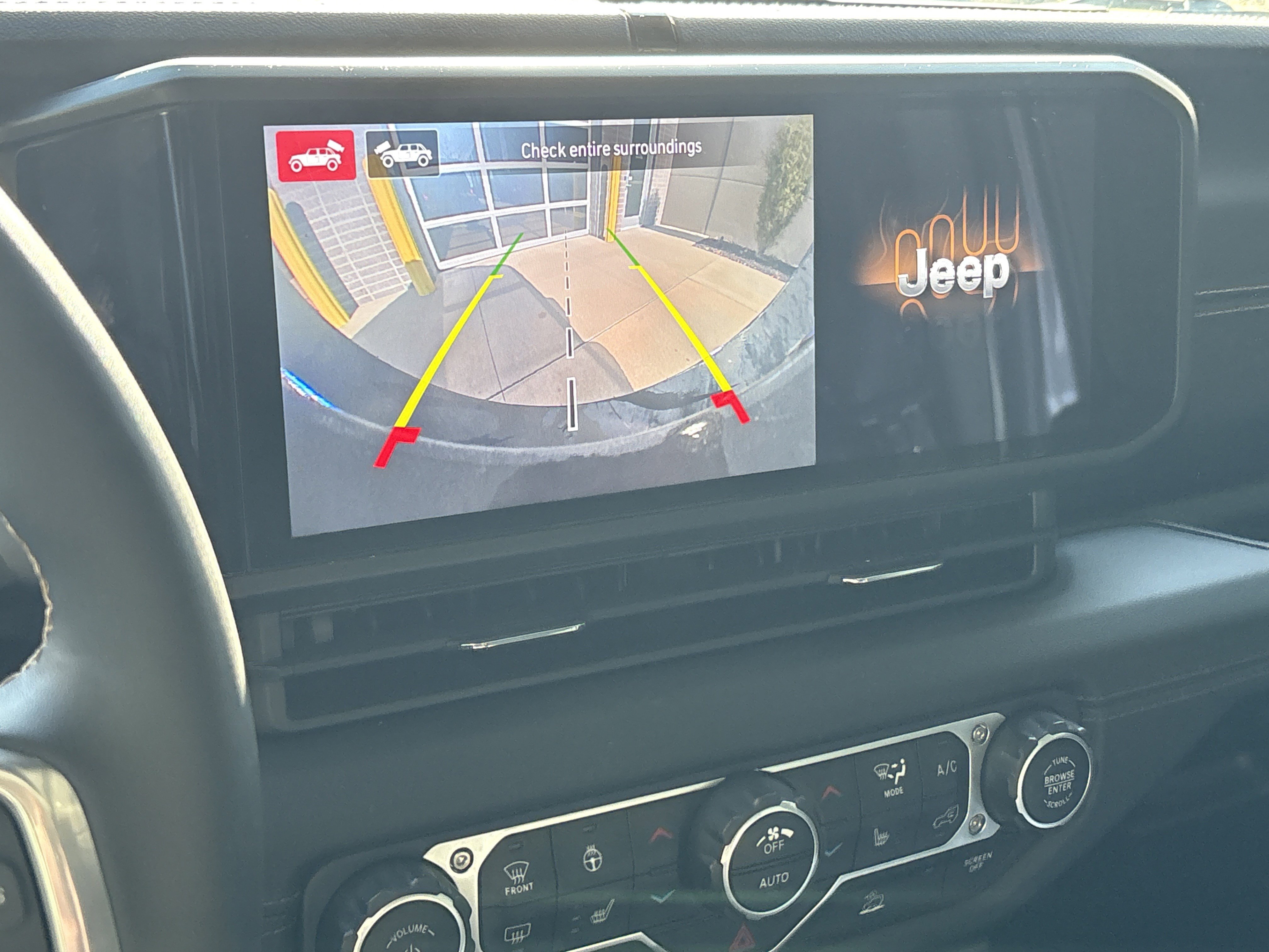 Used 2024 Jeep Wrangler Unlimited Sahara w/ Technology Group image 25