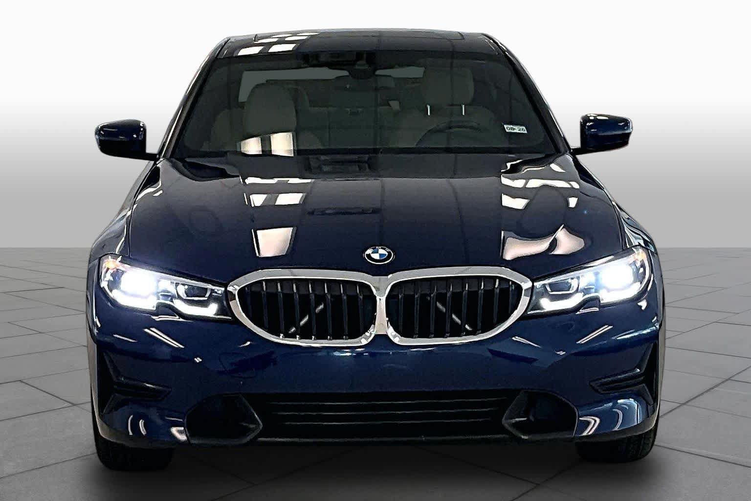 Used 2020 BMW 330i Sedan w/ Convenience Package RWD image 3