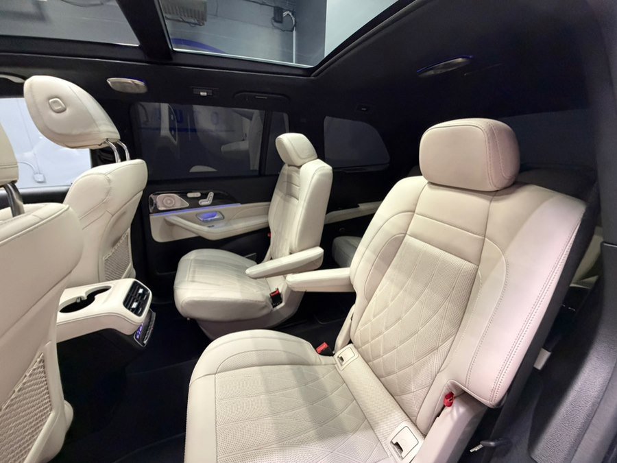 Used 2024 Mercedes-Benz GLS 63 AMG 4MATIC image 36