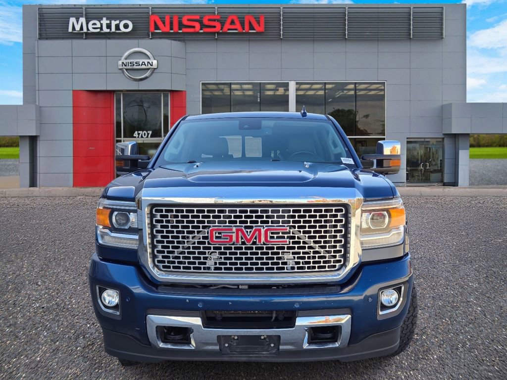 Used 2016 GMC Sierra 2500 Denali w/ Duramax Plus Package image 2