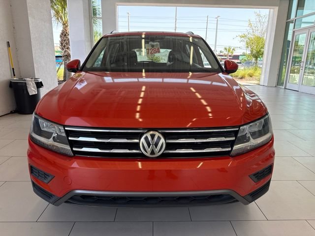 Used 2019 Volkswagen Tiguan SE w/ Panoramic Sunroof Package FWD image 2