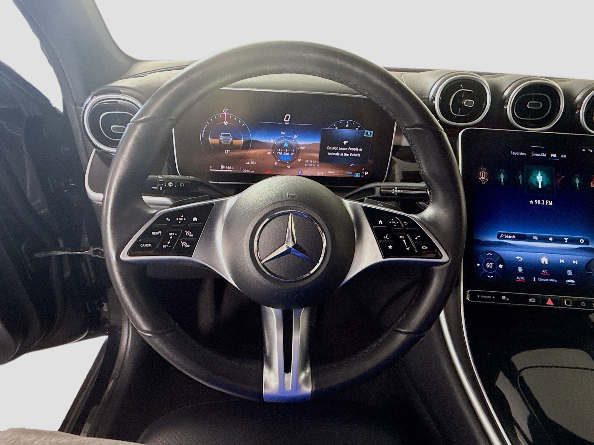 Used 2024 Mercedes-Benz GLC 300 4MATIC image 13