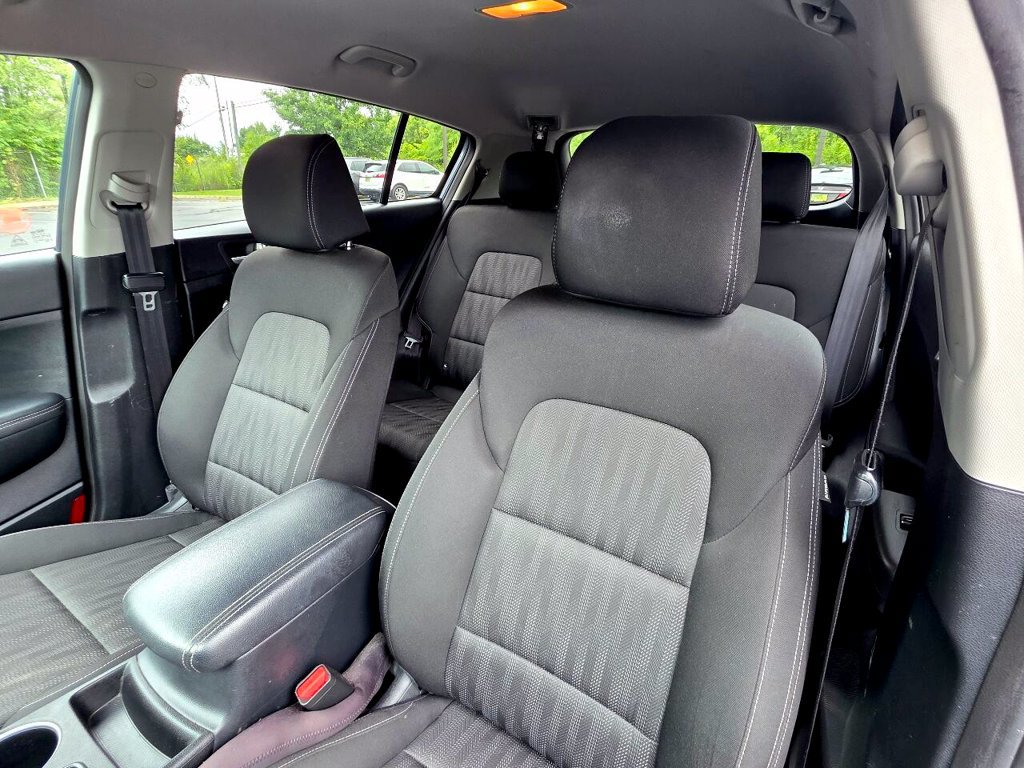 Used 2021 Kia Sportage LX FWD image 15