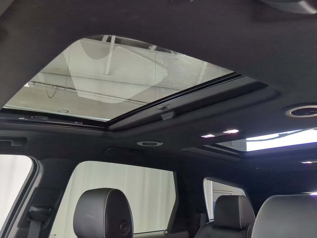 Used 2024 Buick Enclave Avenir w/ Avenir Technology Package AWD/4WD image 23