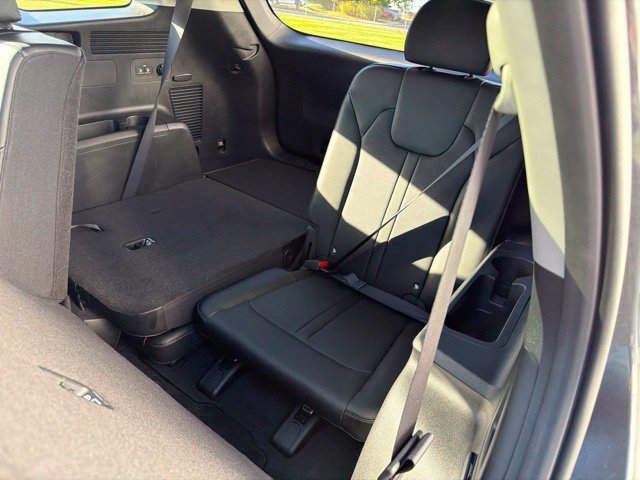 Used 2024 Kia Sorento S w/ Panoramic Sunroof Package AWD/4WD image 17