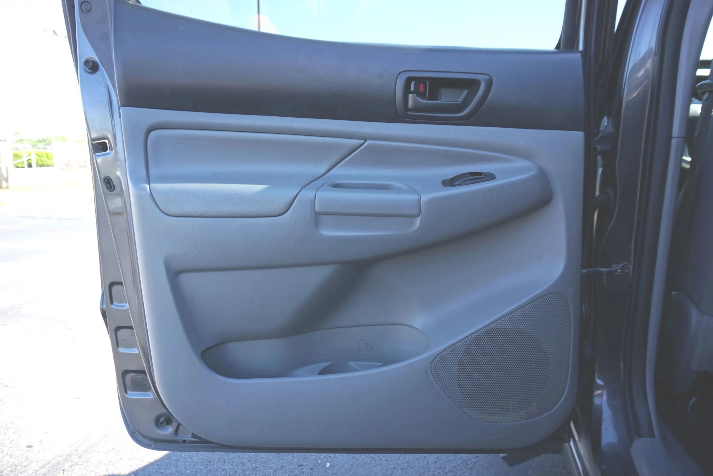 Used 2014 Toyota Tacoma PreRunner w/ SR5 Package RWD image 13