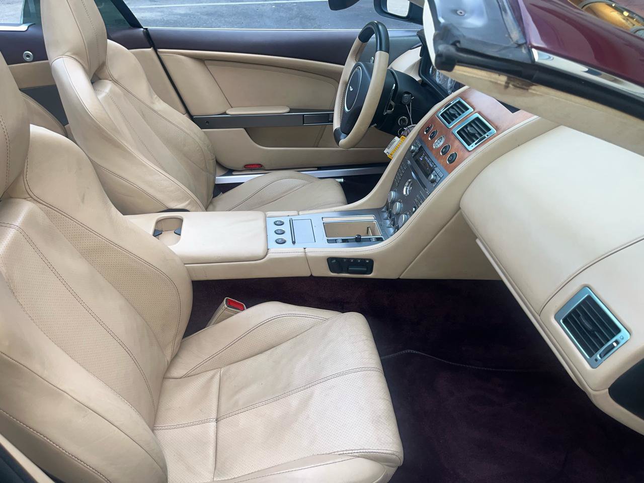 Used 2007 Aston Martin DB9 Volante RWD image 38
