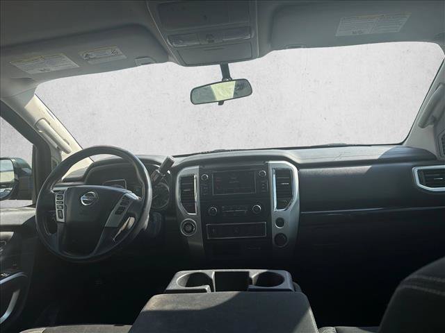 Used 2019 Nissan Titan SV RWD image 19