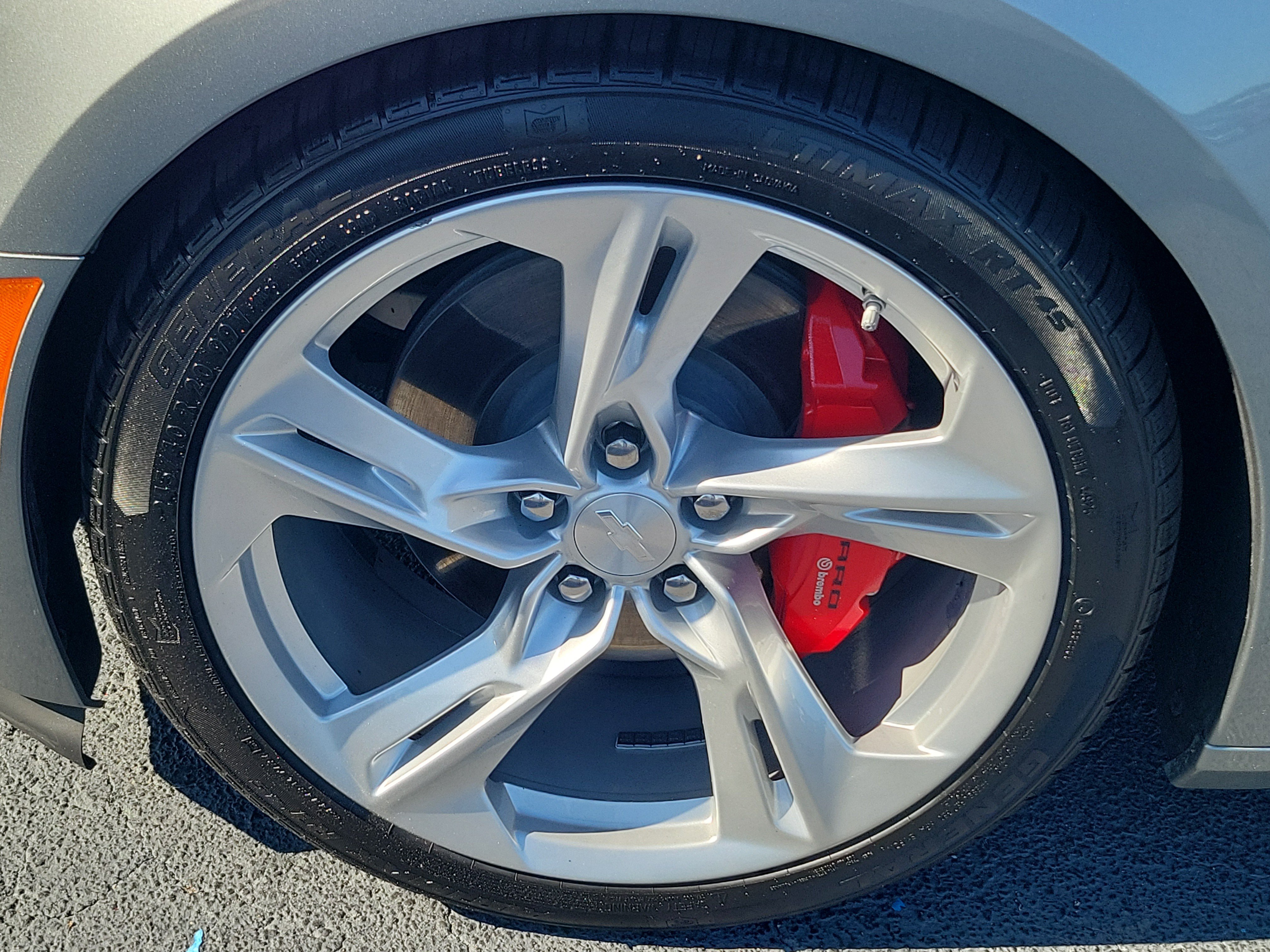 Used 2024 Chevrolet Camaro LT w/ Technology Package RWD image 8