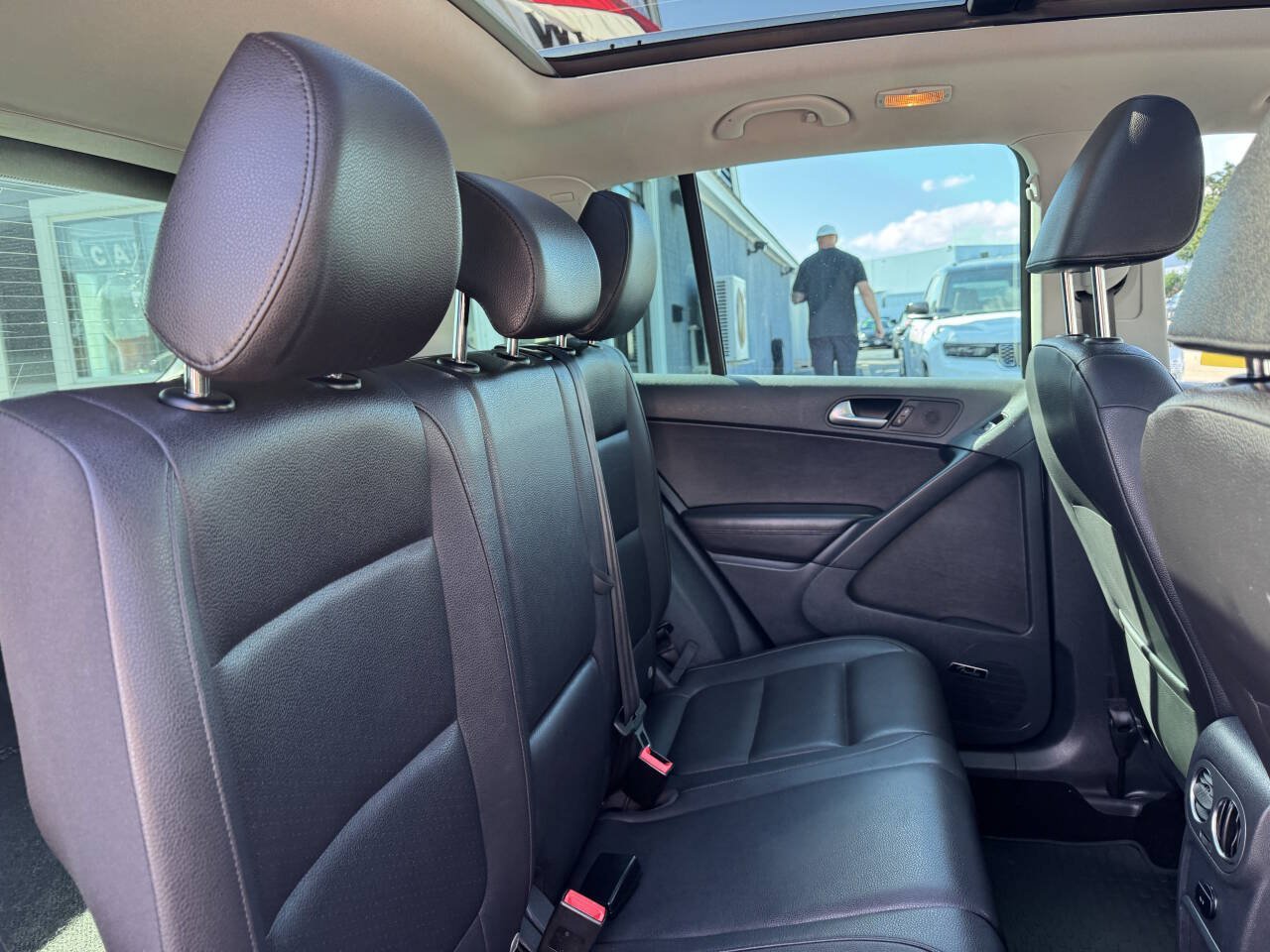 Used 2014 Volkswagen Tiguan SEL AWD/4WD image 33