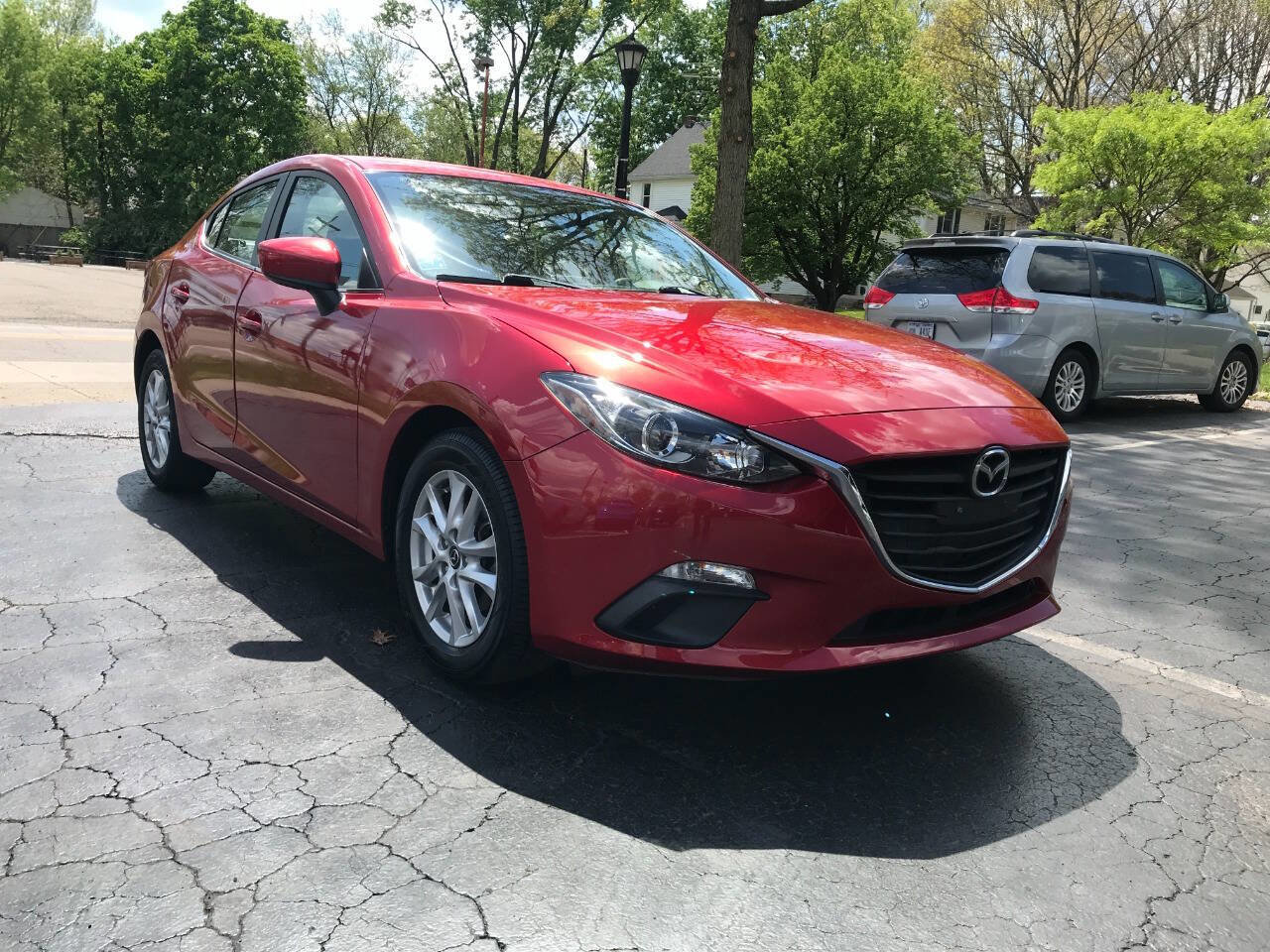 Used 2016 MAZDA MAZDA3 i Sport w/ Preferred Equipment Package FWD image 2